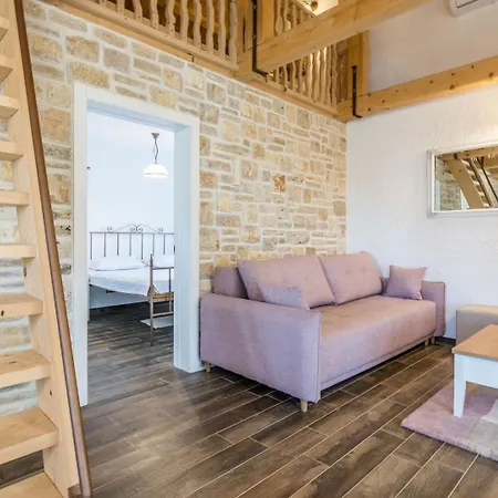 Irena With Sea View بيت للعطل *